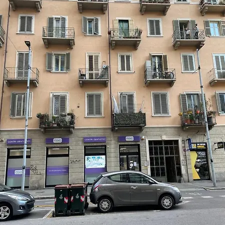 Hole - Lingotto Apartment Turin